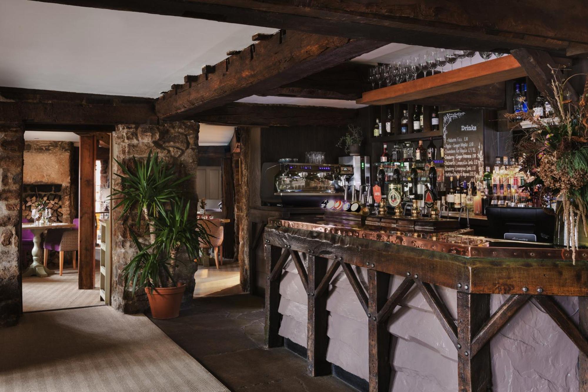 The Beeley Inn - Chatsworth Exterior photo